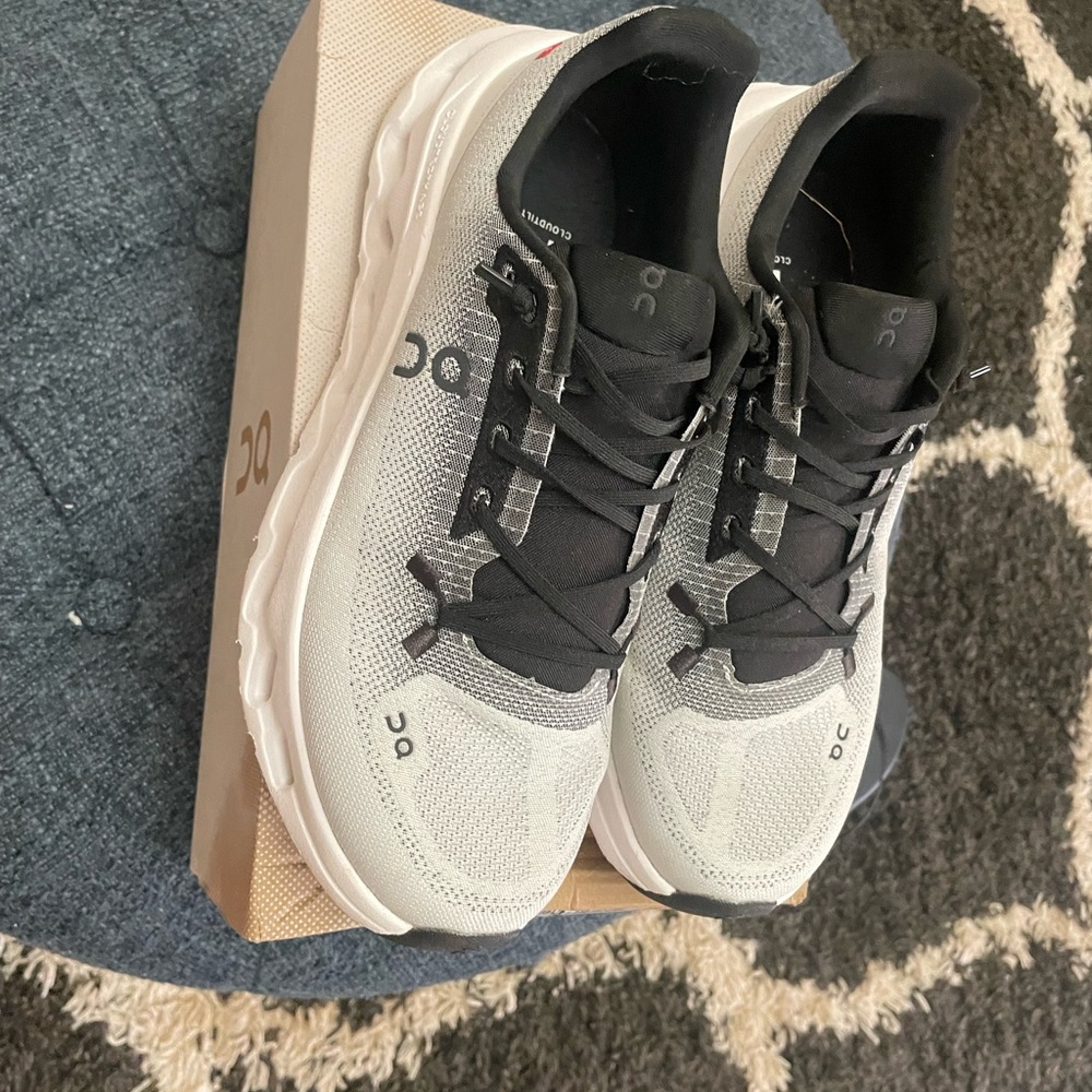 On Running Athletic Shoes in Black and Gray
